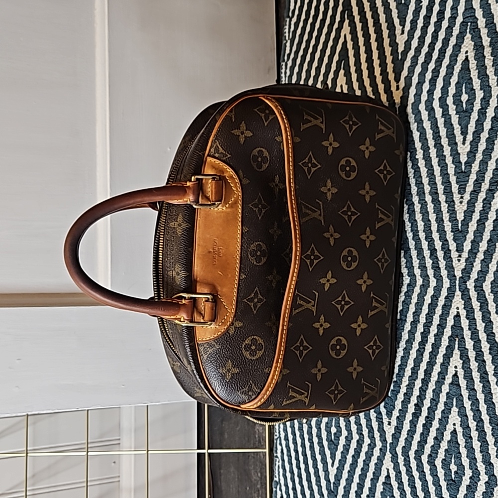 ⭐️Louis Vuitton tote purse